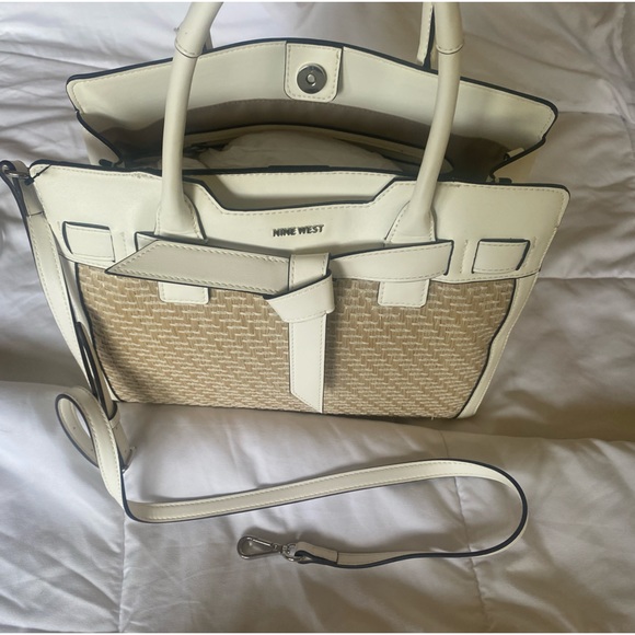Nine West Beautiful White Leather Handbag with a long shoulder strap Brand New - Picture 10 of 16